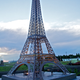 Illustration for article titled Bizarre Replicas of the Statue of Liberty and the Eiffel Tower